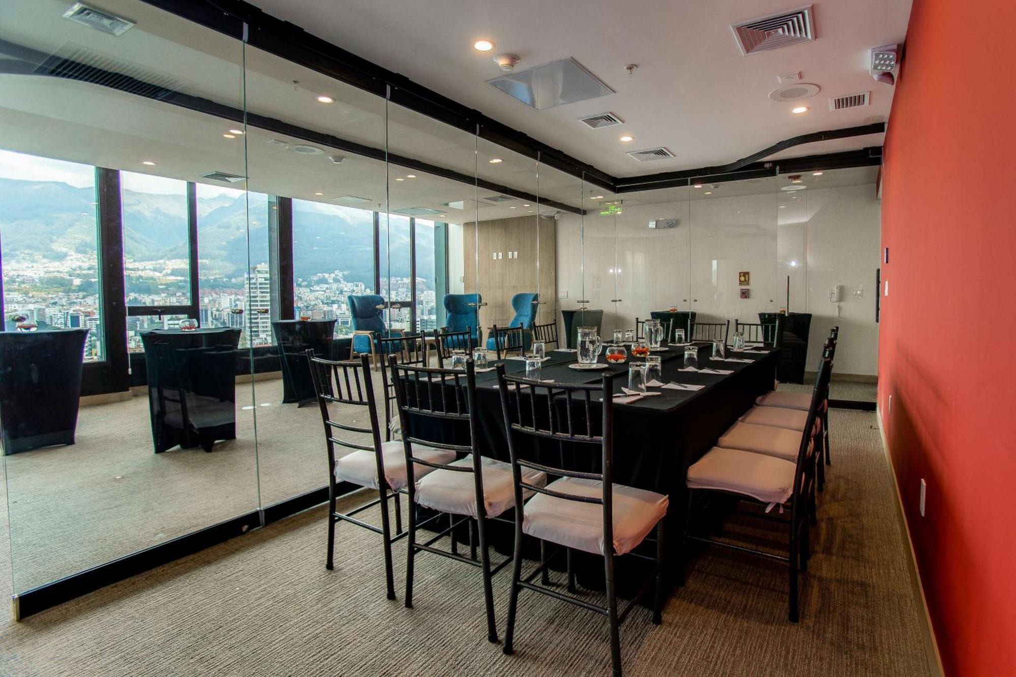 Hampton By Hilton Quito La Carolina Park Hotel ภายนอก รูปภาพ