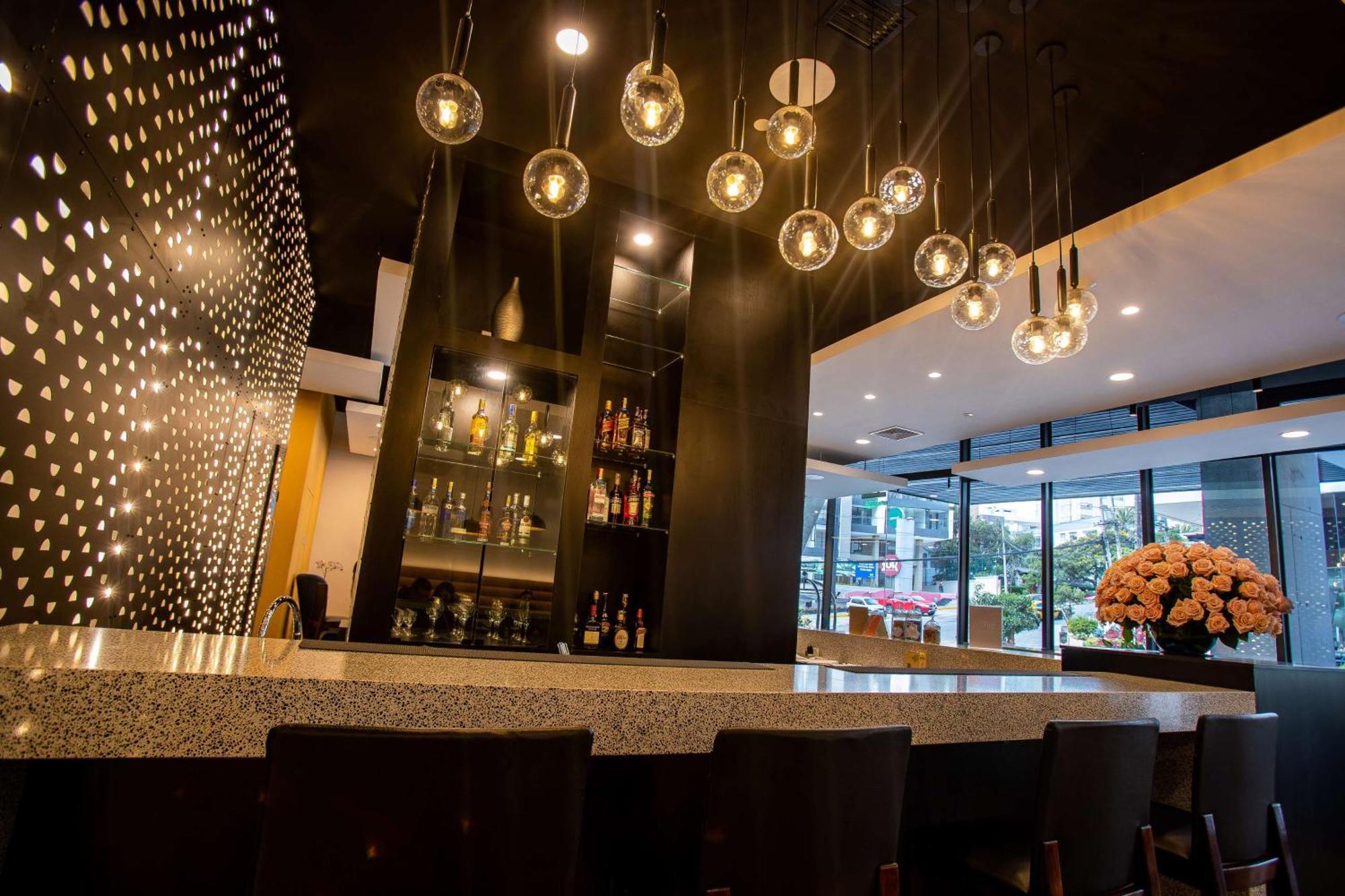 Hampton By Hilton Quito La Carolina Park Hotel ภายนอก รูปภาพ