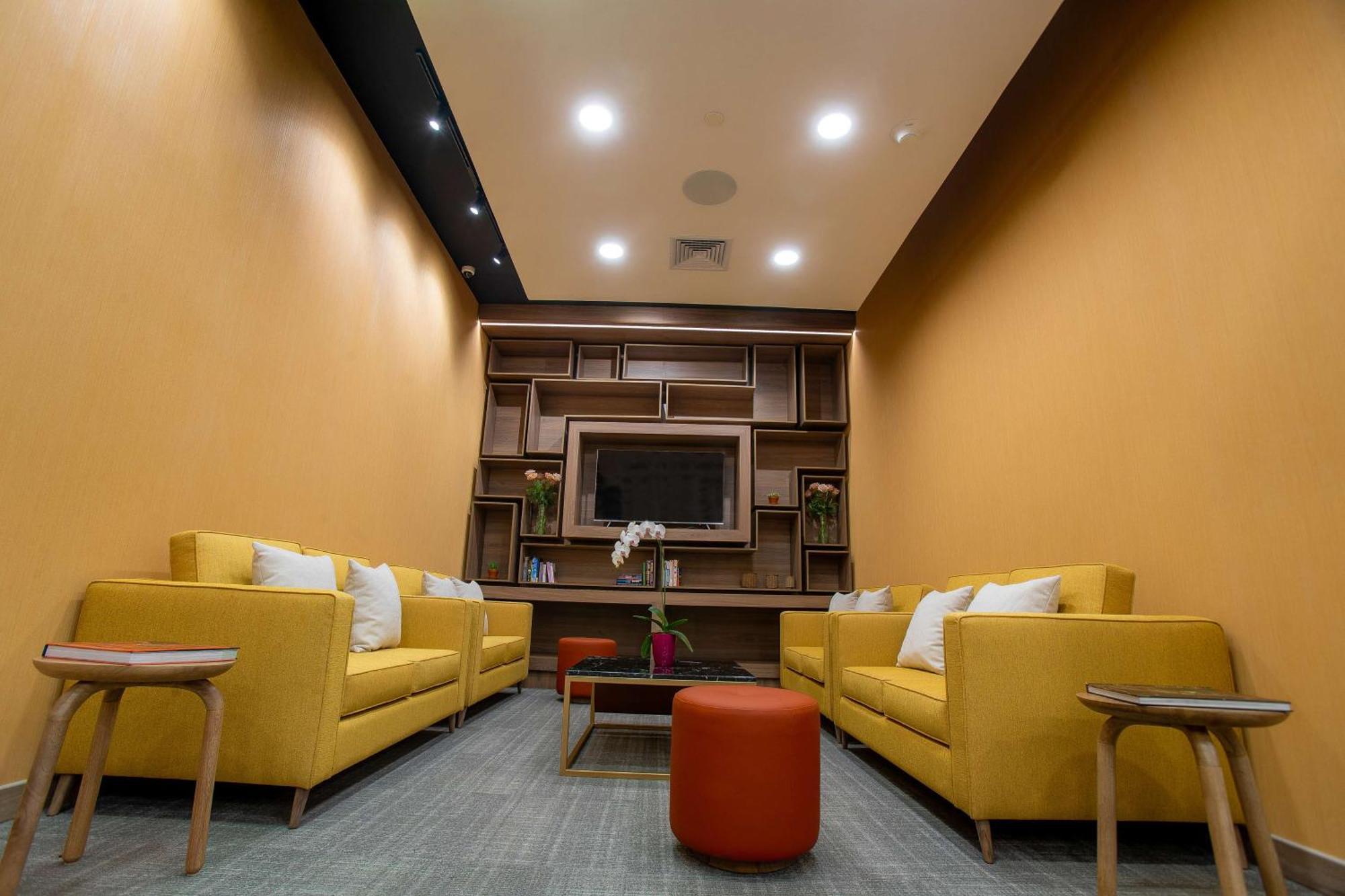 Hampton By Hilton Quito La Carolina Park Hotel ภายนอก รูปภาพ